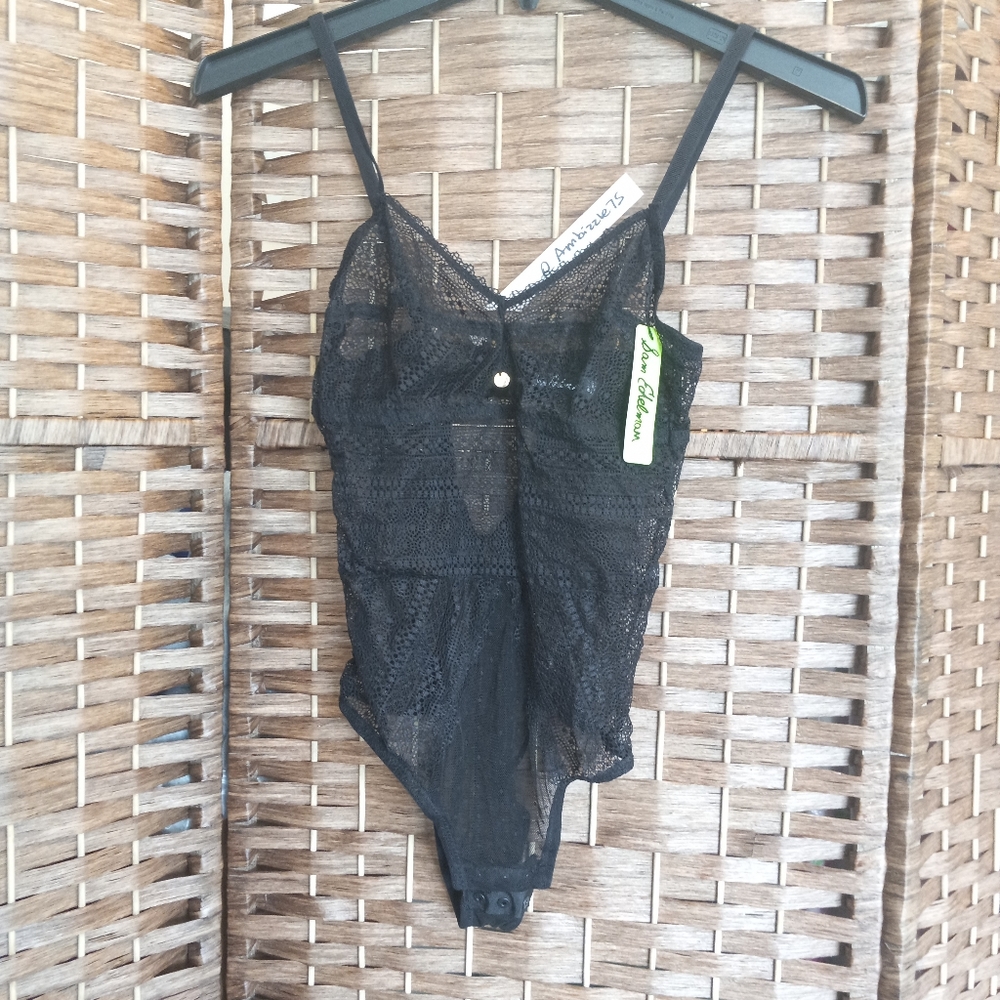 2 Sam Edelman Lace Bodysuits Juniors Medium - Picture 5 of 13
